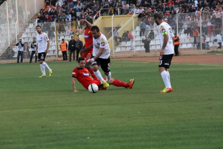 Adanaspor: 2 Göztepe: 1