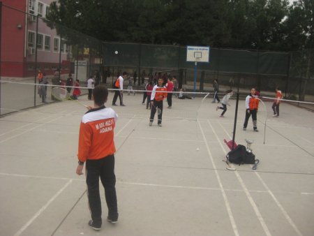 Adana'yı badmintonda Mehmet Adil İkiz Ortaokulu temsil edecek