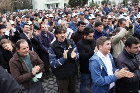 Adapazarı Şeker Fabrikası Yönetim Kurulu Üyelerine İşçilerden Destek