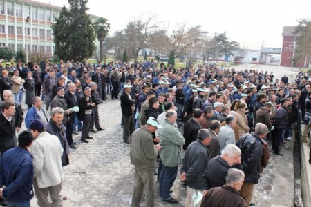Adapazarı Şeker Fabrikası Yönetim Kurulu Üyelerine İşçilerden Destek