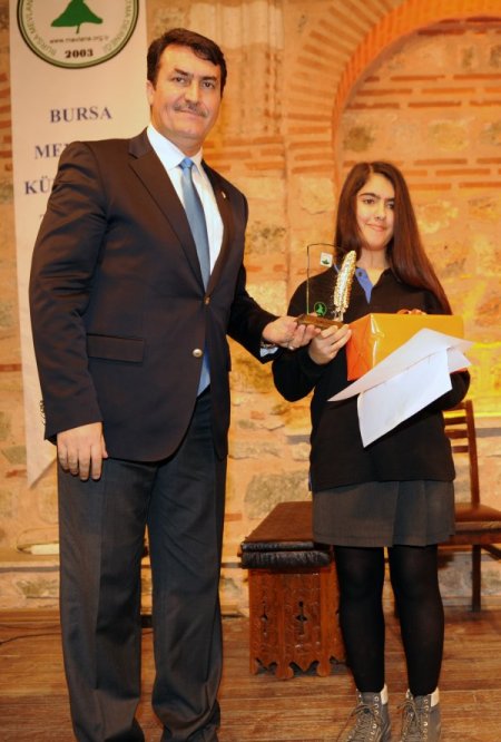 ‘Adımız İnsan', Mevlana Şiir Yarışması’nın birincisi oldu