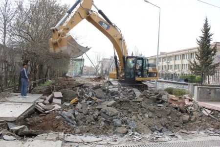 Adıyaman Belediyesi, yol çalışmalarına devam ediyor