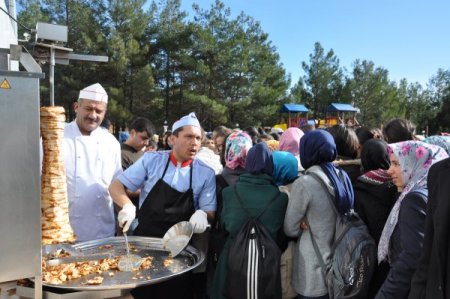 Adıyaman FEM Dershanesi öğrencilere şenlik tertip etti