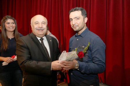 Adıyaman Üniversitesi'nde finaller öncesi moral konseri düzenlendi