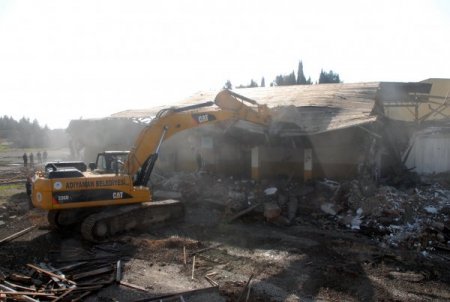 Adıyaman'da eski hayvan pazarı yıkıldı
