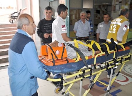 Adıyaman'da midibüs şarampole yuvarlandı, 10 kişi yaralandı