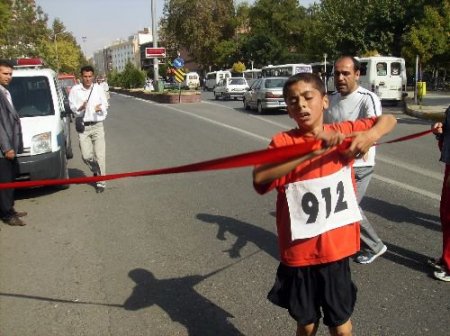 Adıyaman'daki 29 Ekim Koşusu Büyük İlgi Gördü