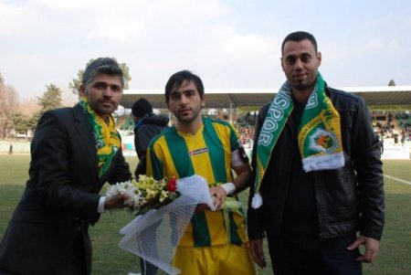 Adıyamanspor Teknik Direktörü Mehmet Gönülaçar: Bu taraftar ile ligde kalırız