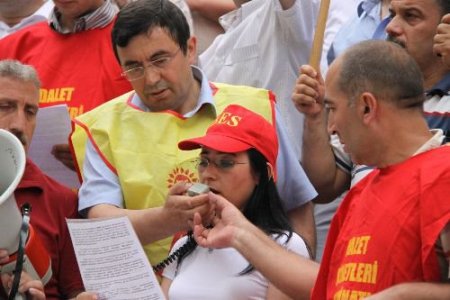 Adliye Çalışanları: Havuz Sisteminde Biriken Paralardan Kesinti Yapılmasın