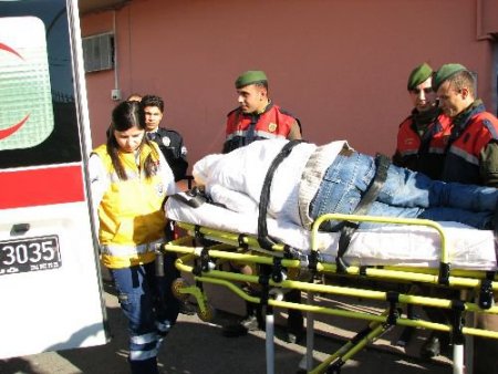 Adliyeye Sevk Edilen Uyuşturucu Zanlısı Krize Girdi