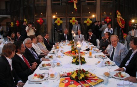 Adnan Polat: Kulüpten Maddi Manevi Menfaat Sağlayan Lisecilerden Kurtulmalıyız