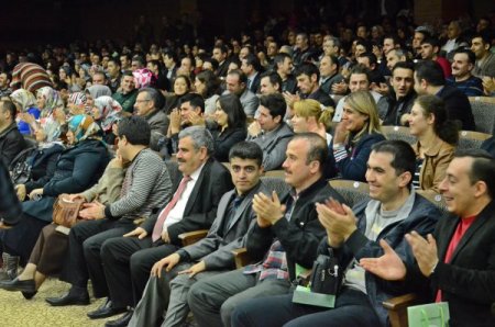 AES Başkanı: Öğretmenlerin de istedikleri kıyafetle derse girmesini istiyoruz