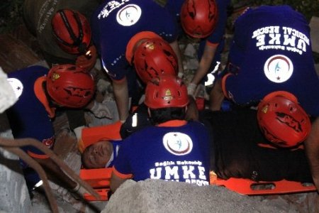 AFAD’ın deprem tatbikatı Yunanları hayran bıraktı