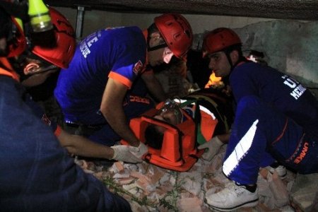 AFAD’ın deprem tatbikatı Yunanları hayran bıraktı