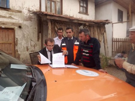 Afetzedelere acil yardım ödenekleri teslim edildi