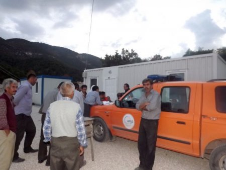 Afetzedelere acil yardım ödenekleri teslim edildi