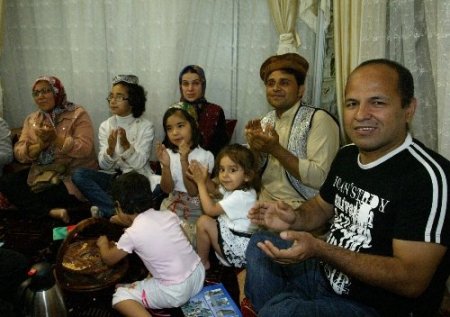 Afgan aileler Kültür Şöleni’nde hasret giderdi