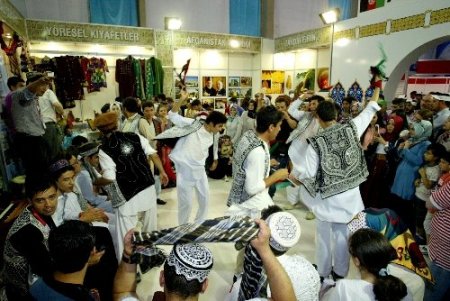 Afgan aileler Kültür Şöleni’nde hasret giderdi