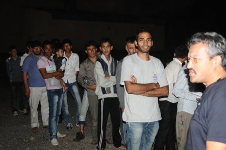 Afgan mülteciler, Sivas'ta spor salonunda konaklıyor