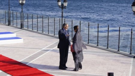 Afganistan Konferansı Katılanlar Aile Fotoğrafı Çektirdi