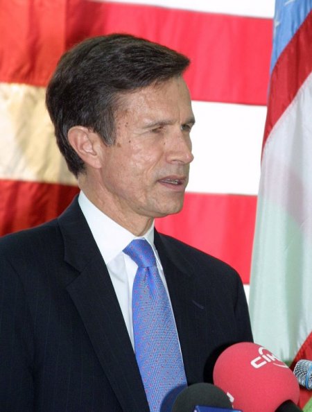 'Afganistan'da Güvelik Kademeli Olarak Yerli Güce Devredilecek'