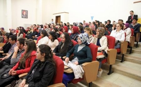 'Afrika'da insanlar açlıktan ölüyor, Türkiye'de 6 milyon ekmek çöpe gidiyor'