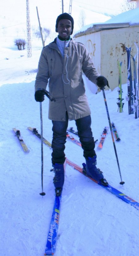 Afrikalı Öğrenciler, Elmadağ'da Kayak Yaptı, Kara Doydu