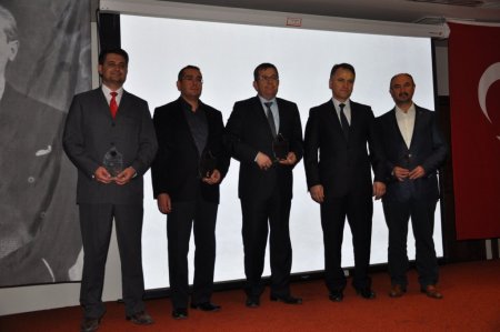 Afrika'ya gönüllü giden doktorlar ödüllendirildi