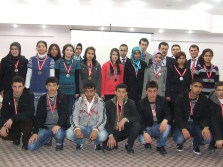 Afşin Fem Başarılı Öğrencileri Ödüllendirdi
