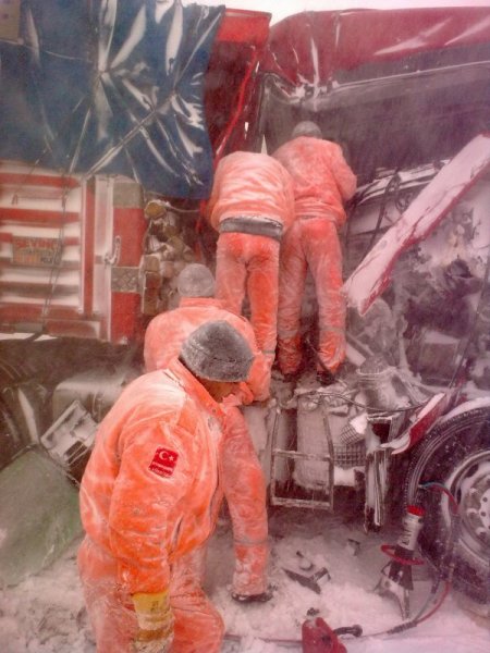 Afyonkarahisar - Ankara Karayolu Kapandı, Bölgeye Ulaşılamıyor