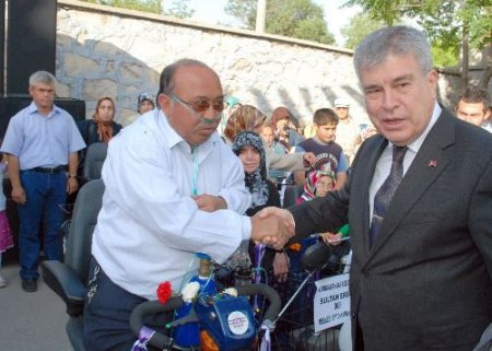 Afyonkarahisar'da 85 Engelli Vatandaş Akülü Arabasına Kavuştu