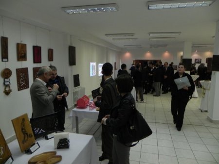 Ağaç oyma, web tasarımcılığı ve fotoğraf sergisi açıldı