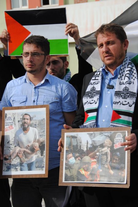 AGD Manavgat'ta İsrail bayrağı yakarak Gazze saldırılarını lanetledi