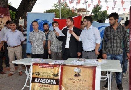 AGD'de Ayasofya'nın ibadete açılması için 10 milyon imza toplamayı hedefliyor