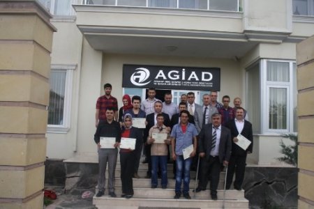 AGİAD ile engelleri aşıp hedefe ulaştılar