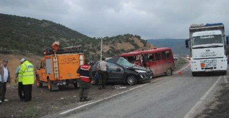 Ağır Yaralanan Minibüs Sürücüsü Hastanede Öldü
