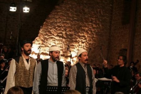 'ağrı Dağı Efsanesi' Operası, İshak Paşa Sarayı'nda Sahnelendi