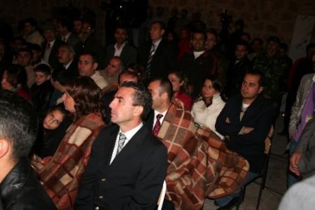 'ağrı Dağı Efsanesi' Operası, İshak Paşa Sarayı'nda Sahnelendi