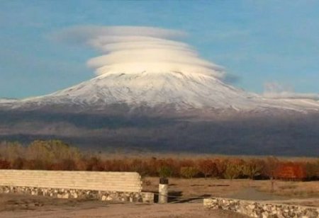 Ağrı Dağı'na Kar Yağdı