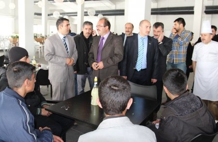 Ağrı İbrahim Çeçen Üniversitesi, liseli misafirlerini ağırlıyor