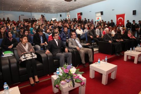 Ağrı İbrahim Çeçen Üniversitesi'nde down sendromu konuşuldu