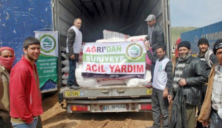 Ağrı İHYAD, Suriye’ye 25 ton un gönderdi