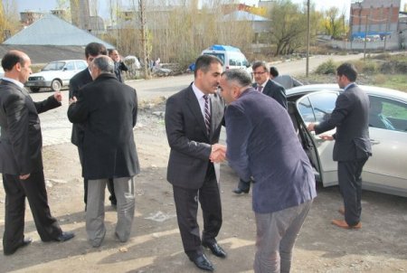Ağrı Müftüsü Turan, şehit polis Biçer'in ailesini ziyaret etti