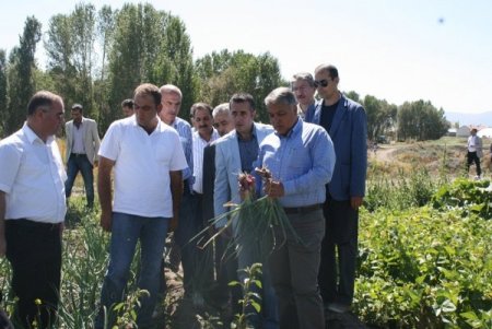 Ağrı protokolü, organik tarım kahvaltısında bir araya geldi