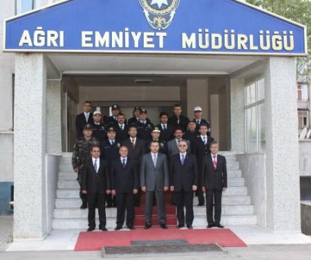 Ağrı Valisi Yerlikaya, Emniyet Müdürü Kuru'yu Ziyaret Etti