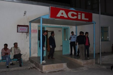 Ağrı'da 3 aile arasında çıkan kavgada 10 kişi yaralandı