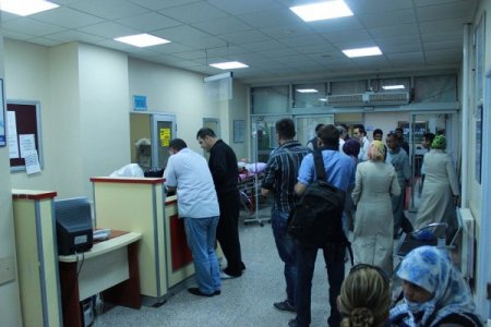 Ağrı'da 3 aile arasında çıkan kavgada 10 kişi yaralandı