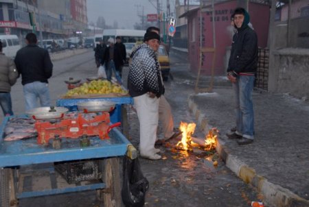 Ağrı'da Hava Sıcaklığı Sıfırın Altında 24 Dereceyi Gördü