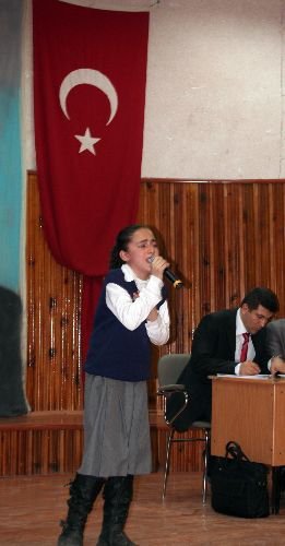 Ağrı'da Öğrenciler İstiklal Marşı'nı Güzel Okumak İçin Yarıştı