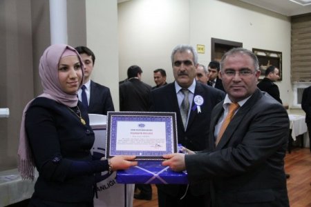 Ağrı'da vergi rekortmenleri ödüllendirildi